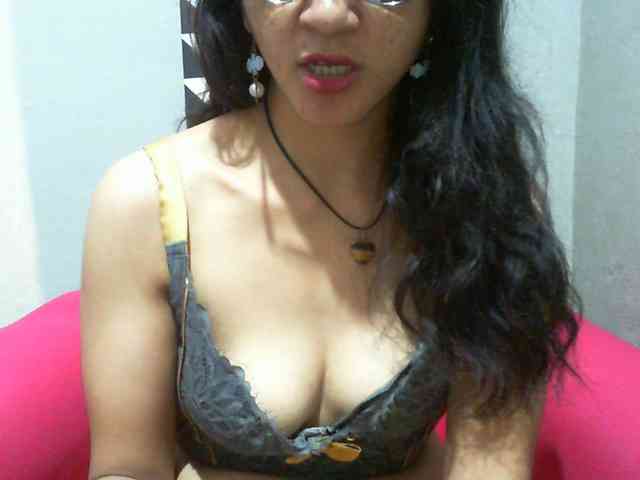 Cyah2 Live Webcam on BongaCams