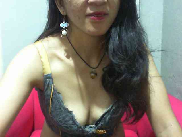 Cyah2 Live Webcam on BongaCams