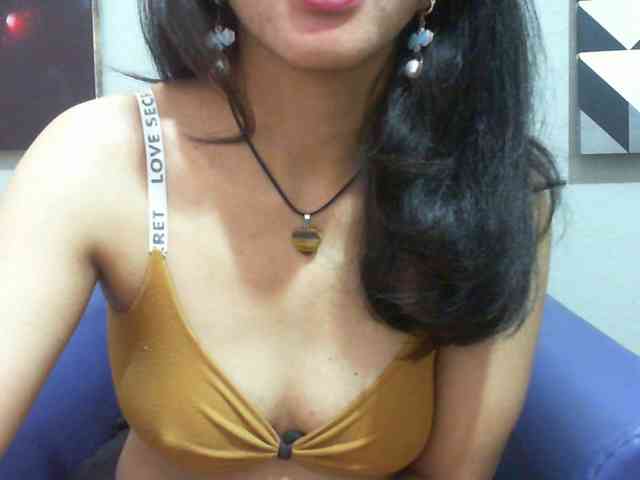 Cyah2 Live Webcam on BongaCams