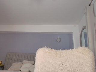 Anna-Lewis Porn Show