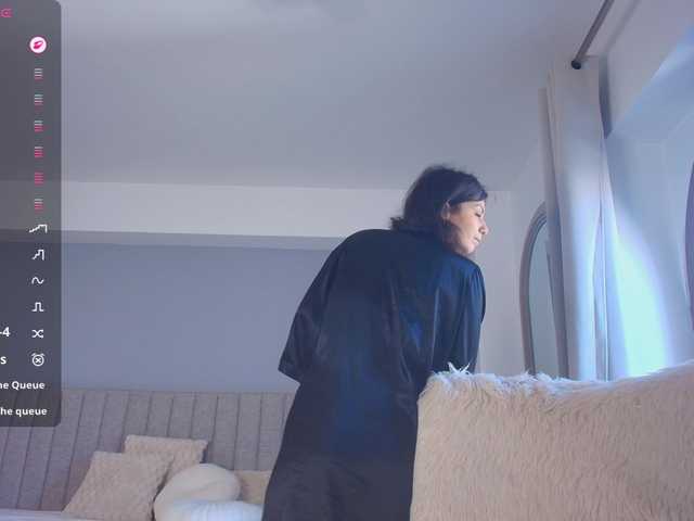 Anna-Lewis's BongaCams show and profile