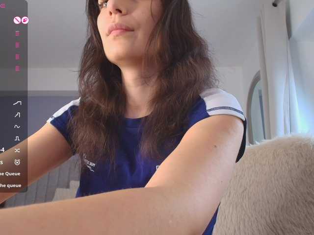 Anna-Lewis's BongaCams show and profile