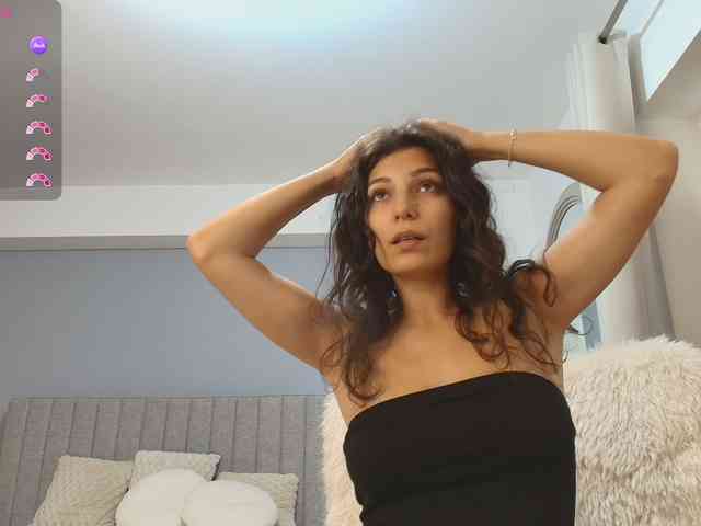 Anna-Lewis webcam