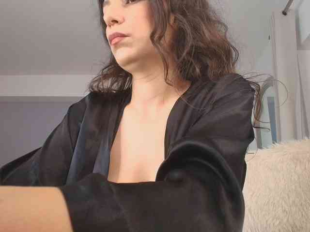 Anna-Lewis Anna-Lewis