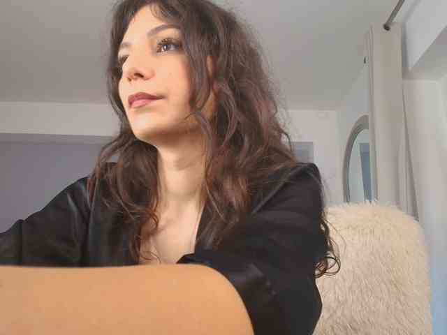 Anna-Lewis Anna-Lewis