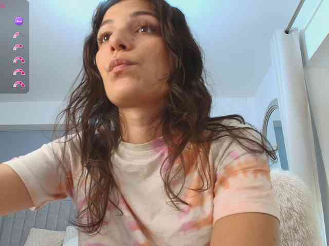 Anna-Lewis webcam