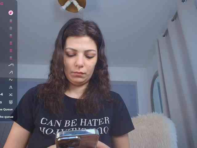 Anna-Lewis Anna-Lewis