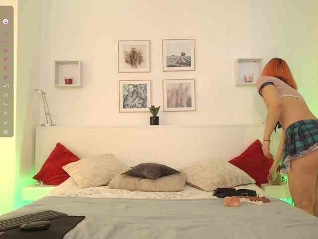 l1ttle-kiki webcam