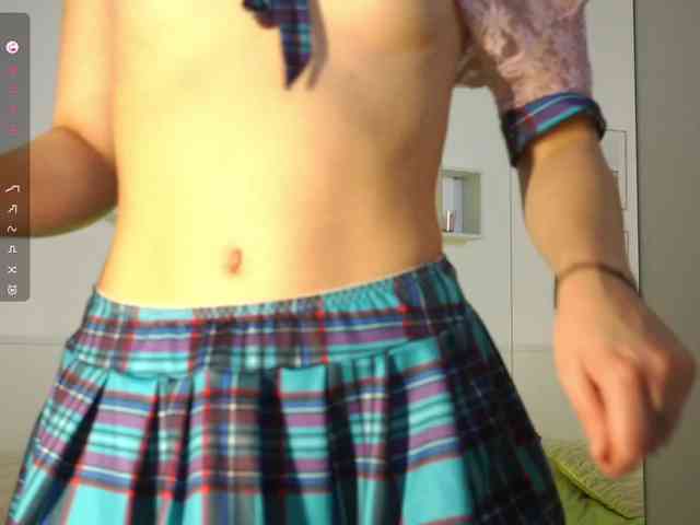 l1ttle-kiki webcam