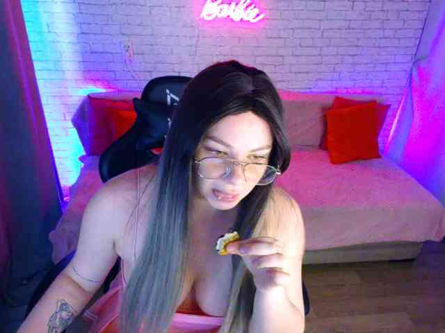 Melissa-shy webcam