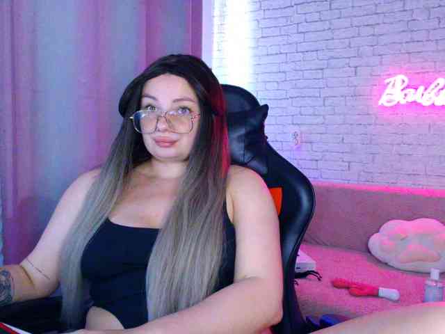 Melissa-shy webcam