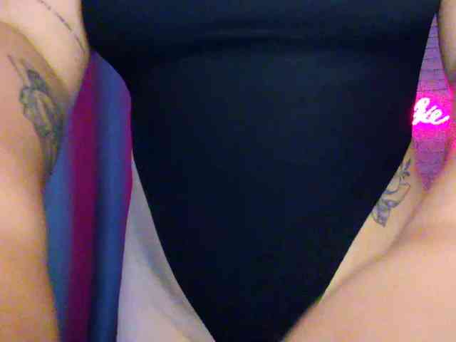 Melissa-shy webcam