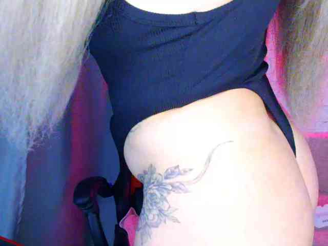 Melissa-shy webcam