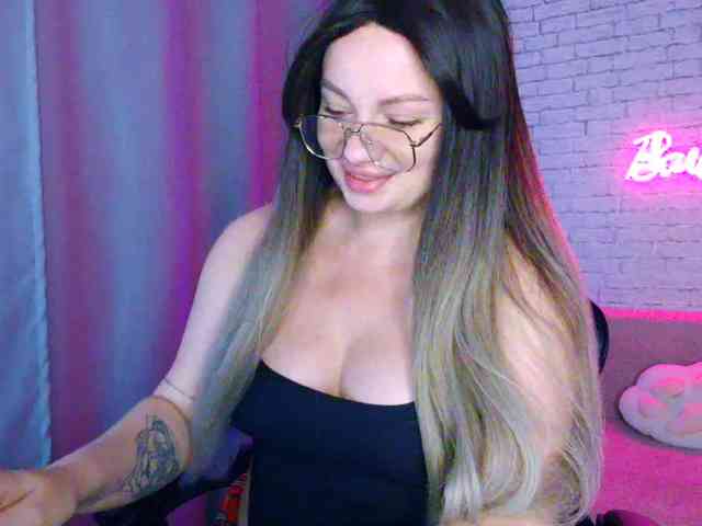 Melissa-shy webcam