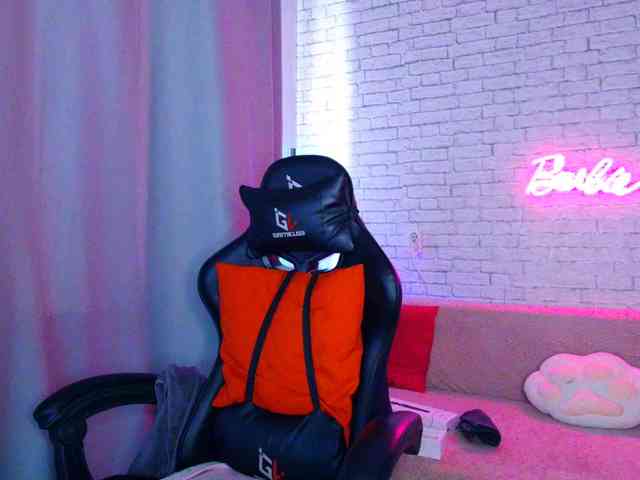 Melissa-shy webcam