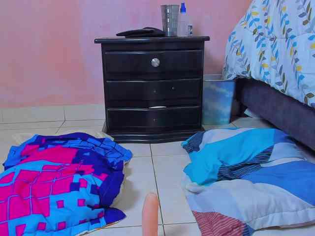 AmyAndAlex webcam