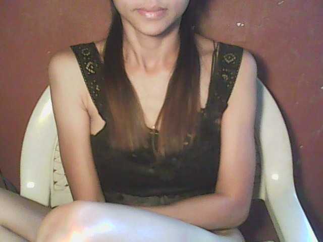 le modèle krisnah3 est en webcam porno dans un show sur le site bongacams, il possède les tags suivants: Ebony,Brunette,Shaved