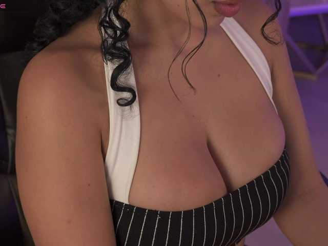  RoseFerrera chat room