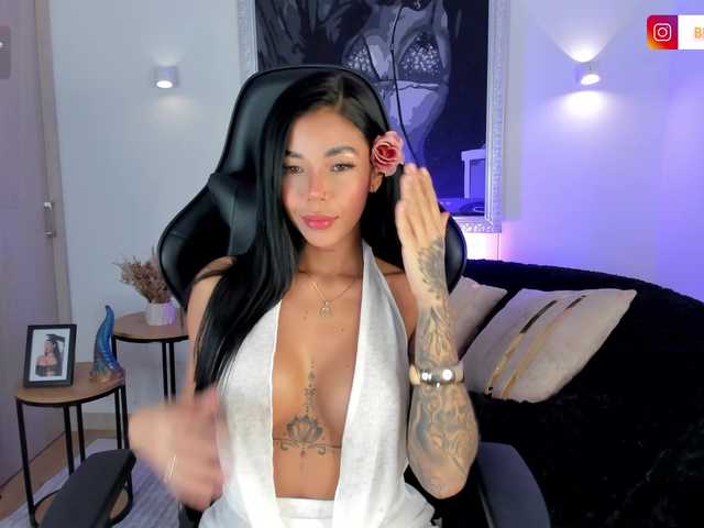 BellaRossi's BongaCams show and profile