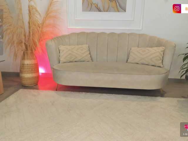 Explore 23 years old BellaRossi from BongaCams BellaRossi from BongaCams