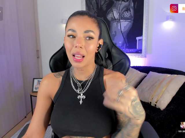 BellaRossi's BongaCams show and profile