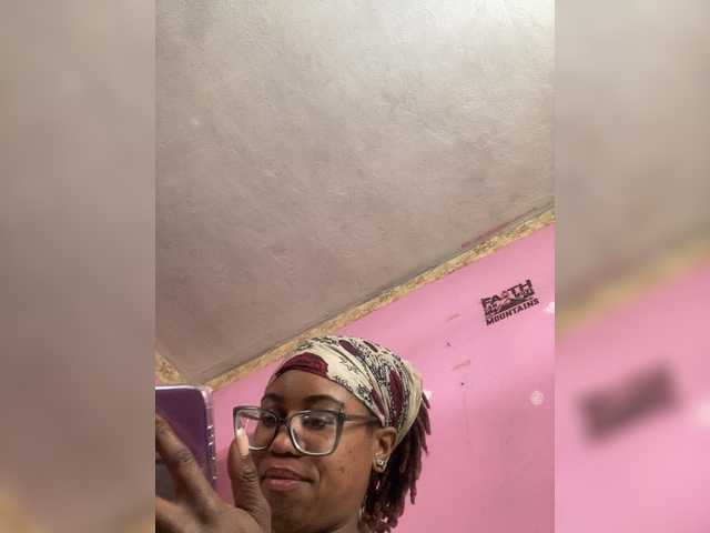 Kiarichikito1's BongaCams show and profile