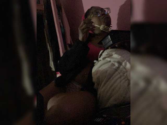 Kiarichikito1's BongaCams show and profile