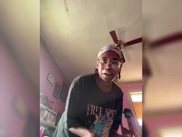 Kiarichikito1's BongaCams show and profile