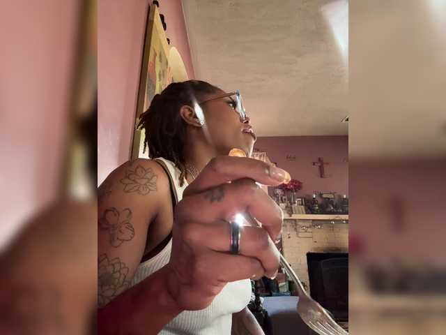 Kiarichikito1's BongaCams show and profile