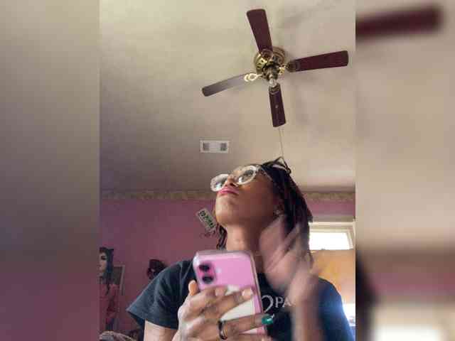 Kiarichikito1 Live Webcam on BongaCams