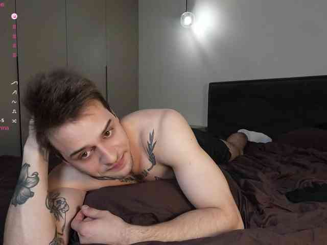 elisonni Live Webcam on BongaCams
