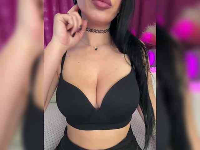 webcam chatroom MissJasmine07