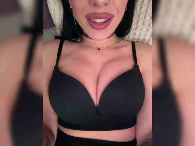 webcam chatroom MissJasmine07