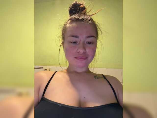  ViollaSweetA chat room