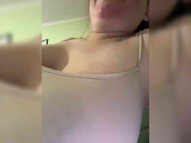 ViollaSweetA webcam