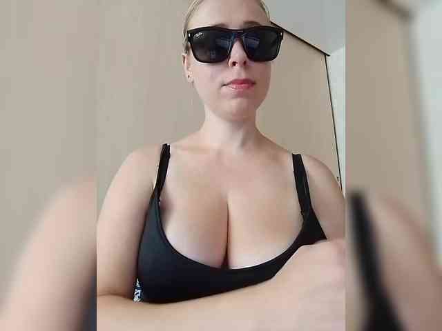 Dashulya666 webcam