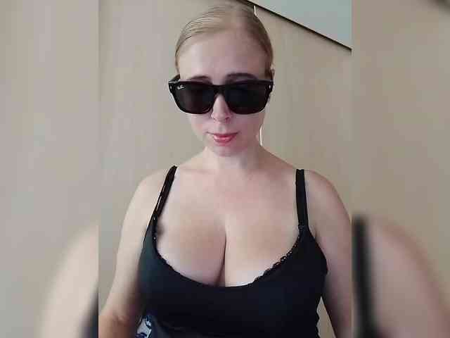 Dashulya666 webcam