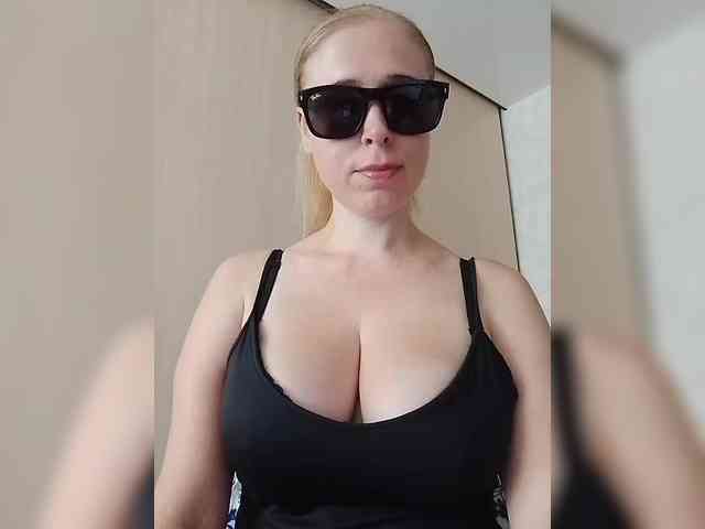 Dashulya666 webcam