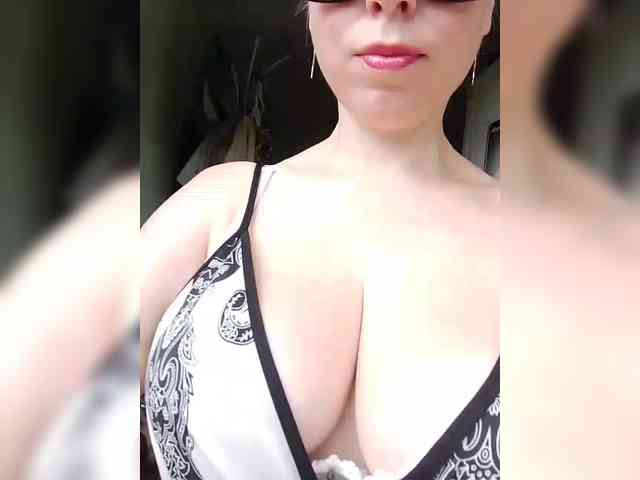 DashaKisa951 Live Webcam on BongaCams