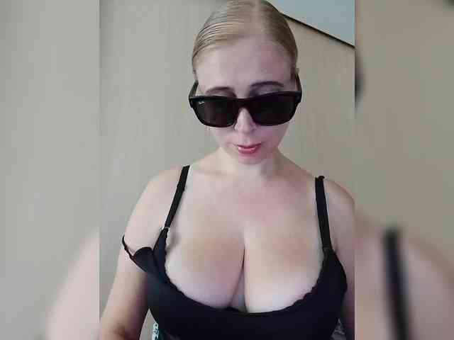 Dashulya666 webcam