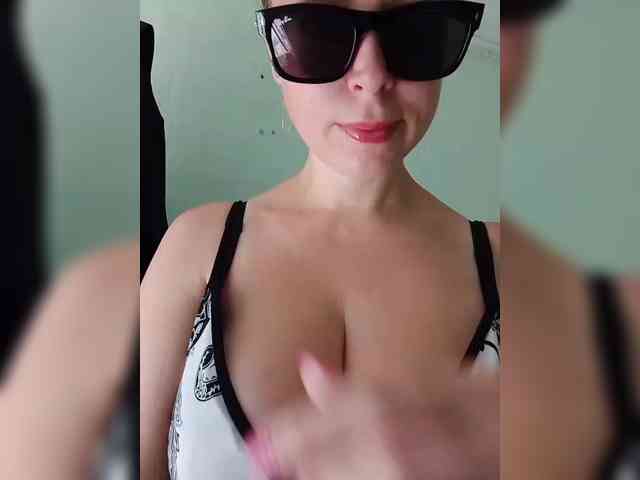 Dashulya666 webcam