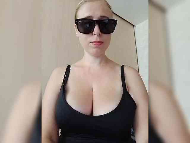 Dashulya666 webcam