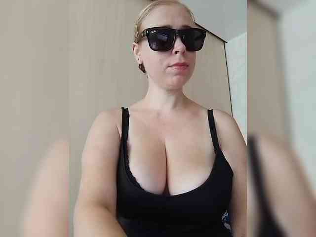 Dashulya666 webcam