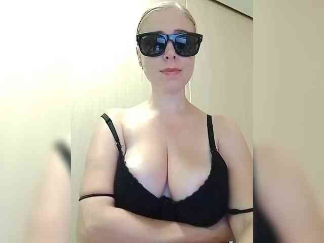 Dashulya666 webcam