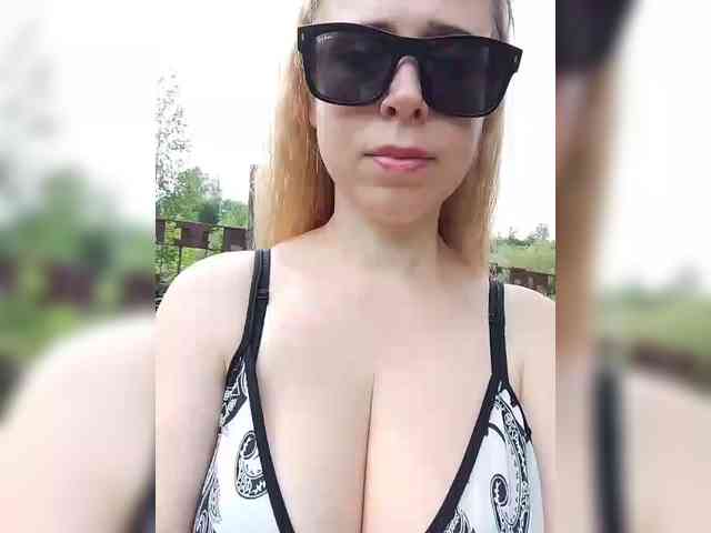 Dashulya666 webcam