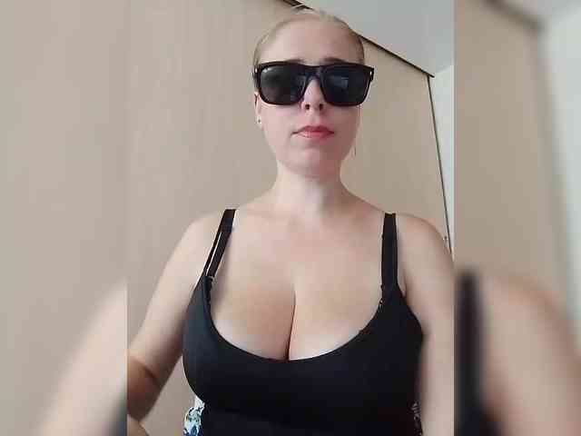 Dashulya666 webcam