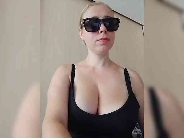 Dashulya666 webcam