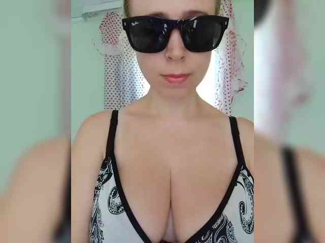 Dashulya666 webcam