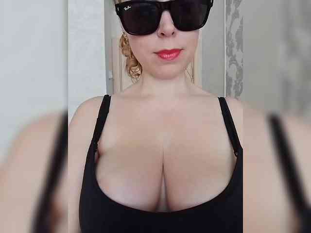 DashaKisa951 Live Webcam on BongaCams