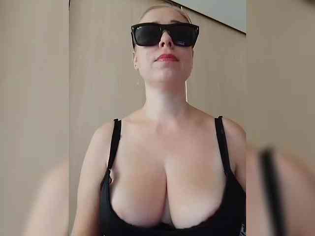 Dashulya666 webcam